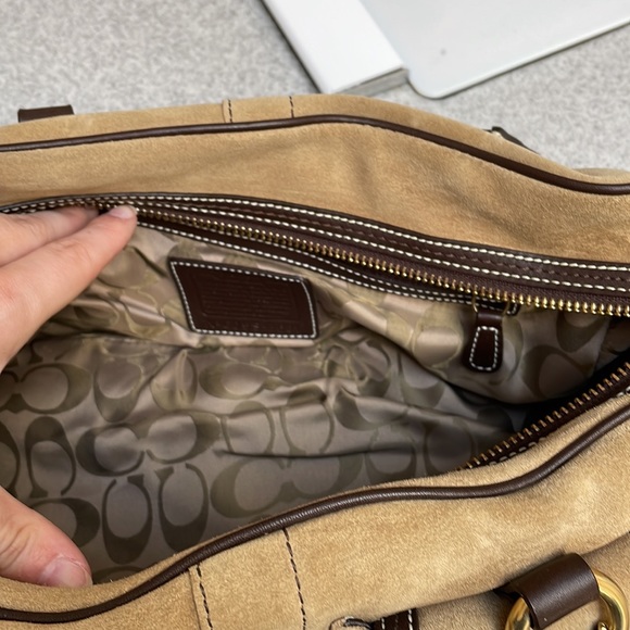 Coach purse - Picture 4 of 6